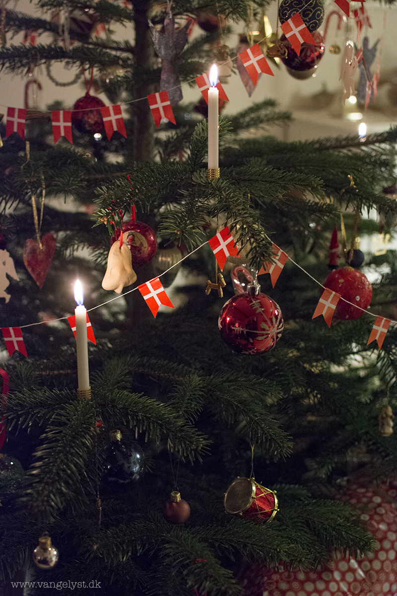 Juletræ med levende lys - www.vangelyst.dk